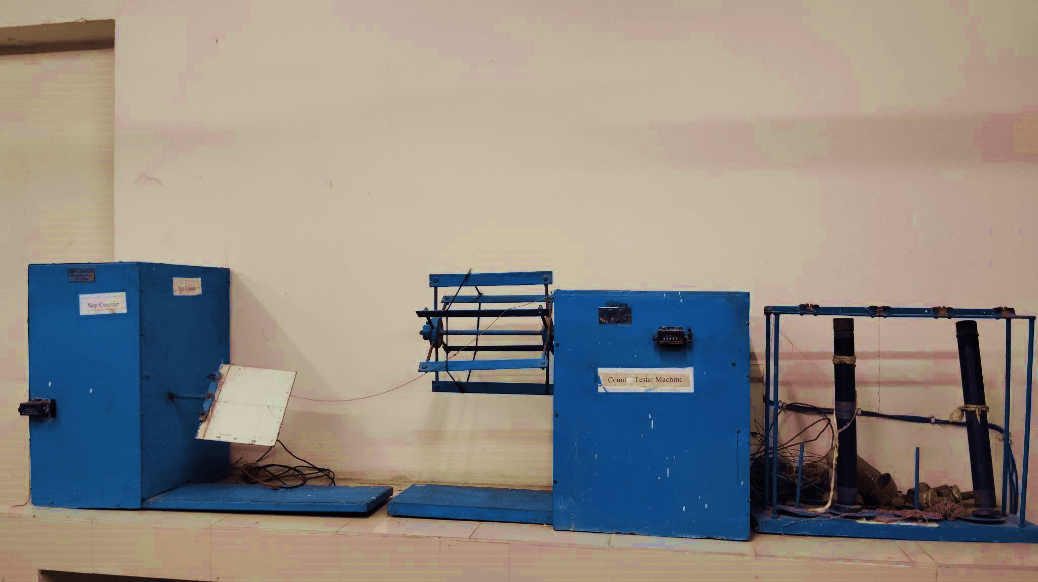 Count Tester - blue industrial textile equipment with multiple components